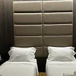 Boutique Adelar Hotell *