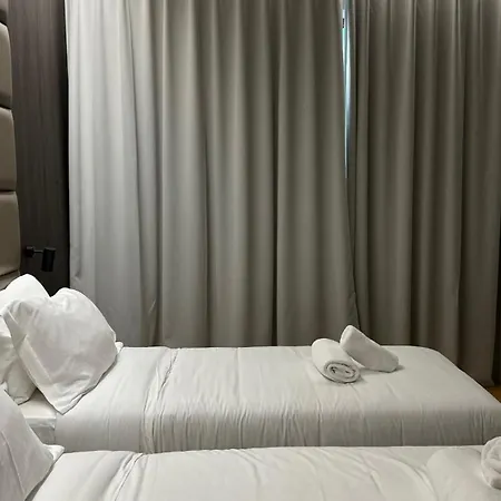 Boutique Adelar Tirana