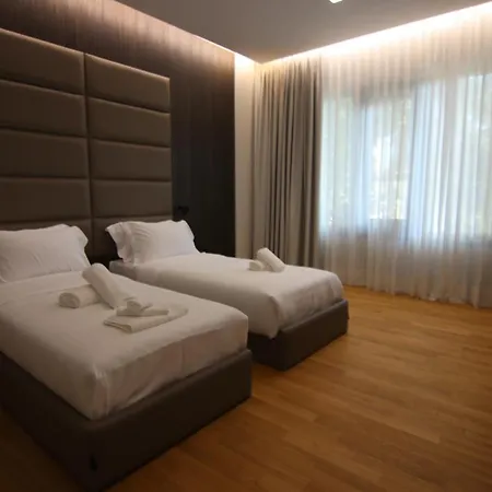 Boutique Adelar טיראנה