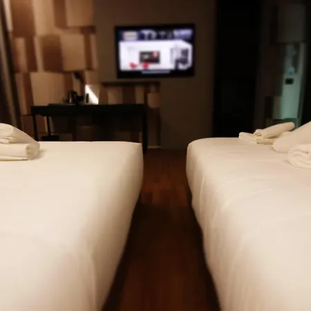 Boutique Adelar Tirana